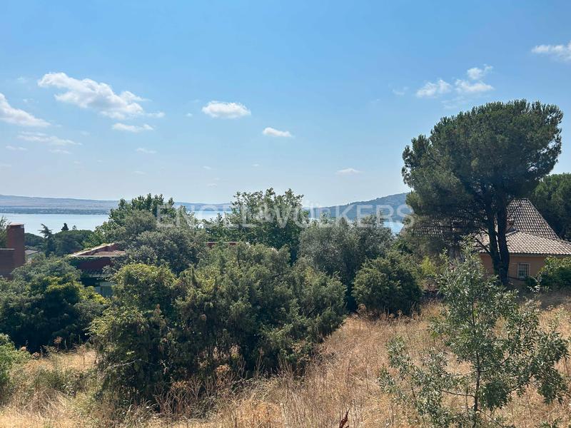 Foto 4437d646-3e7c-472c-a2bc-731a46d9c3b9. Terrain résidentiel dans Manzanares el Real