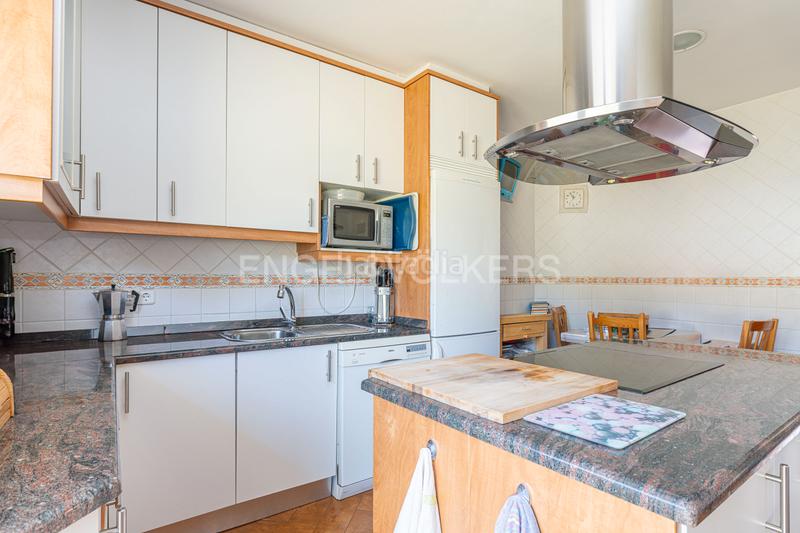 Foto 09b2619d-25b3-4e5f-9996-96493a5ee93f. Casa con riscaldamento parcheggio piscina in Navalquejigo-Los Arroyos Escorial (El)