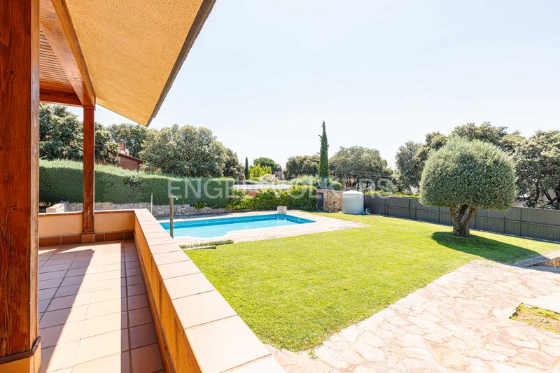 Foto 159f9407-8af0-438e-8752-9f343cfdec66. Casa con riscaldamento parcheggio piscina in Navalquejigo-Los Arroyos Escorial (El)