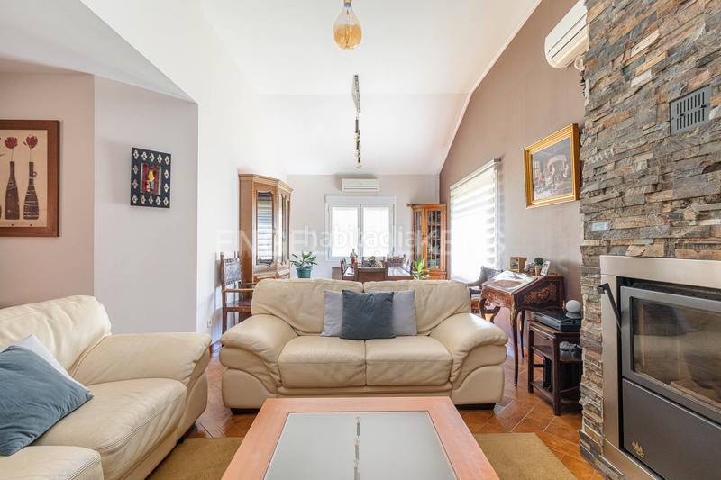 Foto 4a649c89-cd1b-4e83-9bb7-77fc5d20d912. Casa con riscaldamento parcheggio piscina in Navalquejigo-Los Arroyos Escorial (El)