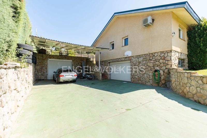 Foto 7c1c42a2-91a1-4155-acc9-1d7066566b94. Casa con riscaldamento parcheggio piscina in Navalquejigo-Los Arroyos Escorial (El)