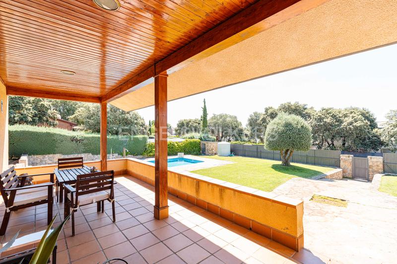 Foto a7c64464-be7f-45c2-b97c-18666354855e. Casa con riscaldamento parcheggio piscina in Navalquejigo-Los Arroyos Escorial (El)