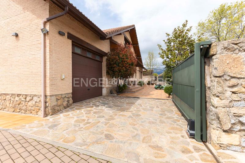 Foto 75d3ea37-2b60-4c5f-8d68-42a924a685fd. Casa amb calefacció aparcament piscina a Soto del Real