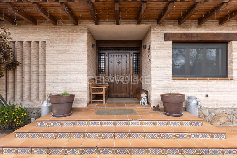 Foto 76a868ee-b079-46a3-b944-21ad45dea20b. Casa amb calefacció aparcament piscina a Soto del Real