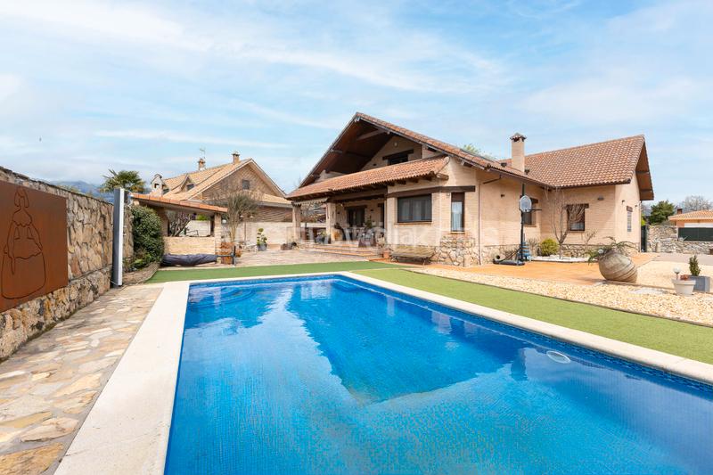 Foto 941ca4e9-895f-4bab-af74-d10bd62d5c8e. Casa amb calefacció aparcament piscina a Soto del Real