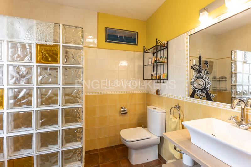 Foto 990ecc8d-5cb8-41bf-9266-d678d2a3ed31. Casa amb calefacció aparcament piscina a Soto del Real
