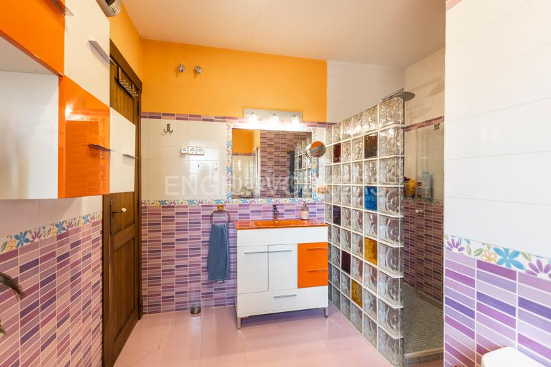 Foto a89ec9ec-5e1f-45a2-8b18-2dd6067d04f3. Casa amb calefacció aparcament piscina a Soto del Real