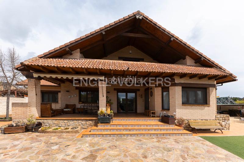 Foto b2cdf9bd-e544-4910-a39d-18163b249fc7. Casa amb calefacció aparcament piscina a Soto del Real