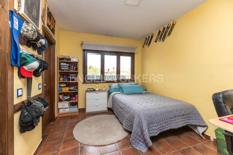 Foto d3e45e8b-5bfc-4446-84d3-2376d5d962e6. Casa amb calefacció aparcament piscina a Soto del Real