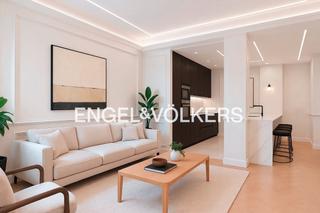 Apartament a Ibiza. Piso para actualizar a menos de 1 min del retiro