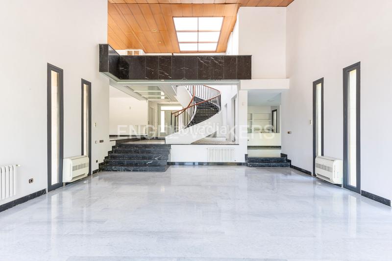 Foto 303bc95b-334f-48b2-b1be-e01a04358efb. Affitto casa con riscaldamento parcheggio piscina in La Moraleja