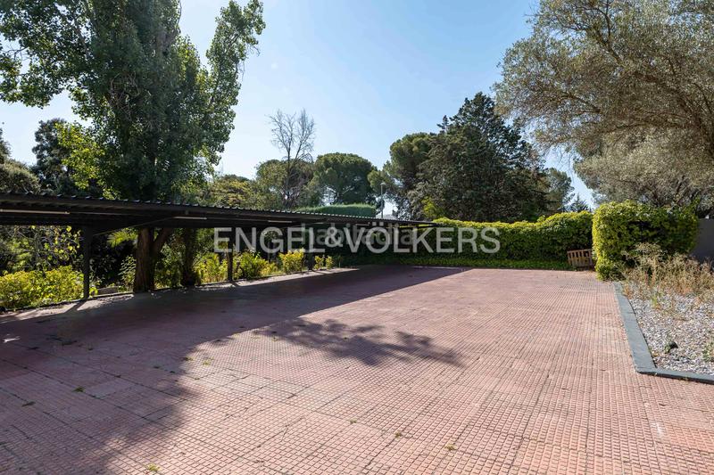 Foto 809c00f8-1836-457c-8054-fb3ffb26d664. Affitto casa con riscaldamento parcheggio piscina in La Moraleja