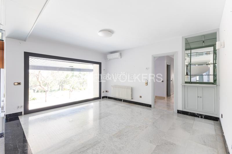 Foto 41b3e4b0-d5f9-4050-9464-d3b176184a22. Location maison avec chauffage parking piscine dans La Moraleja