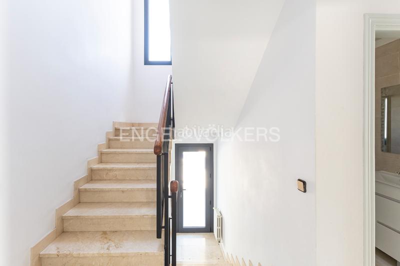 Foto 9693e3cc-5762-4552-93a5-70e3df63a888. Location maison avec chauffage parking piscine dans La Moraleja