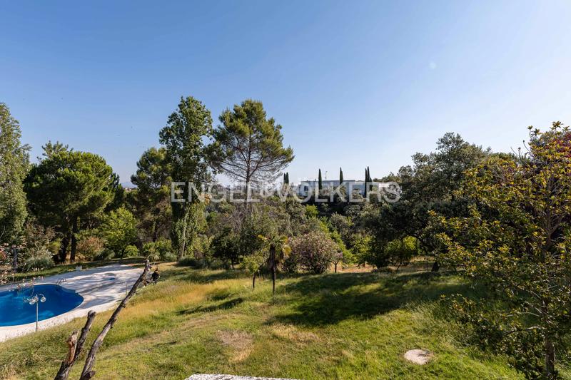 Foto ae56a358-22aa-4c35-b1bd-9f88964033c8. Location maison avec chauffage parking piscine dans La Moraleja