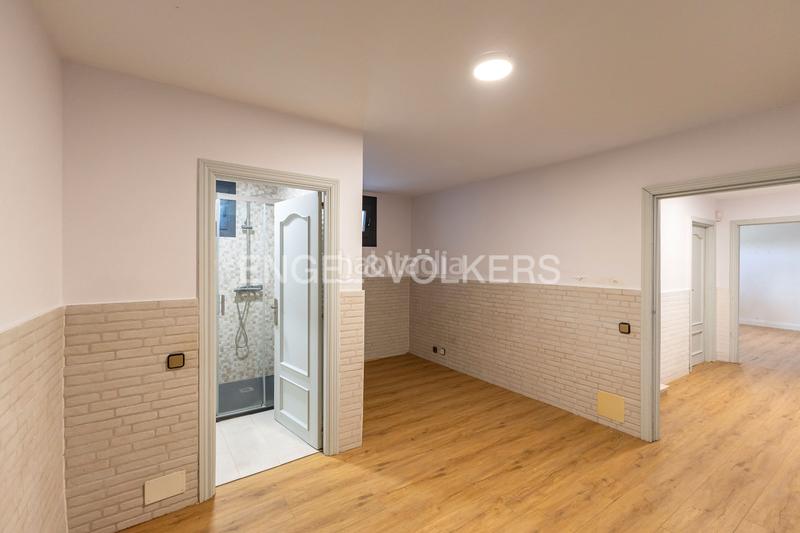 Foto 75f2faca-3cc6-4a7c-9149-82c60cf1b5a7. Rent house with heating parking pool in urbanización La Moraleja La Moraleja