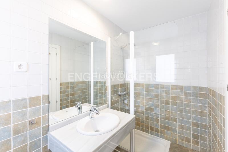 Foto 6112ca86-8987-4fd7-a22a-25126b6cc08e. Casa magnífico amplio chalet adosado en Norte Pozuelo de Alarcón