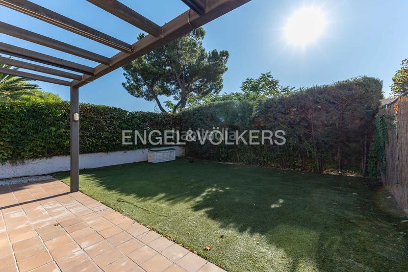 Foto 9e1f74be-904b-4c45-90e9-c64174363730. Casa magnífico amplio chalet adosado en Norte Pozuelo de Alarcón