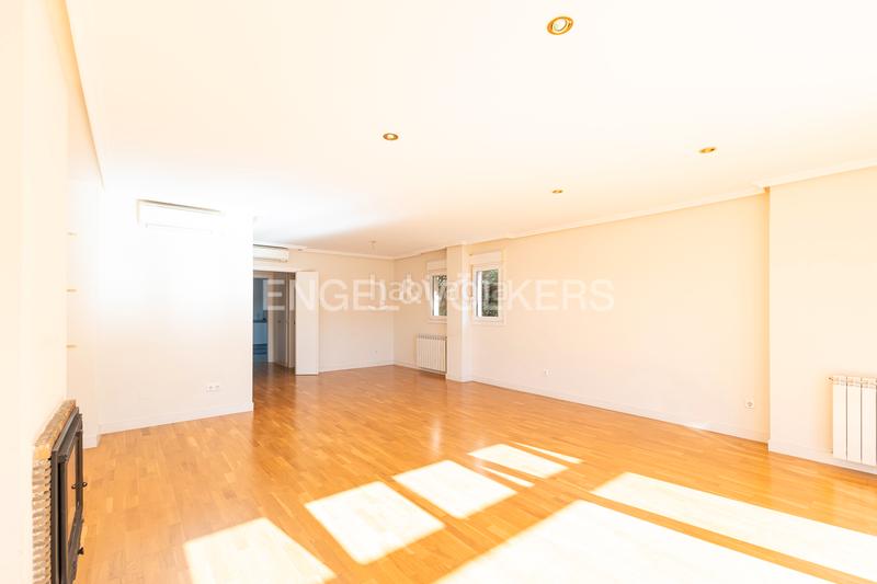 Foto a92cff79-5040-418b-990c-325518a5c860. Casa magnífico amplio chalet adosado en Norte Pozuelo de Alarcón