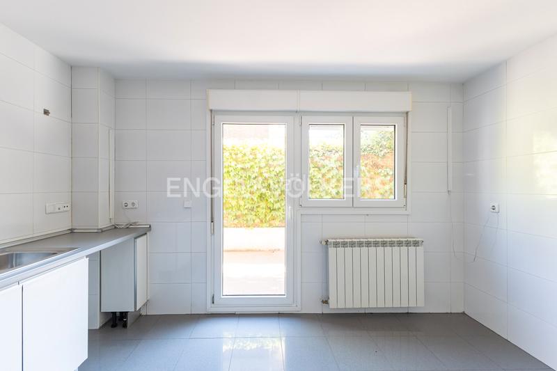 Foto ec3c7541-2d29-45d2-9356-545dcfc9af25. Casa magnífico amplio chalet adosado en Norte Pozuelo de Alarcón
