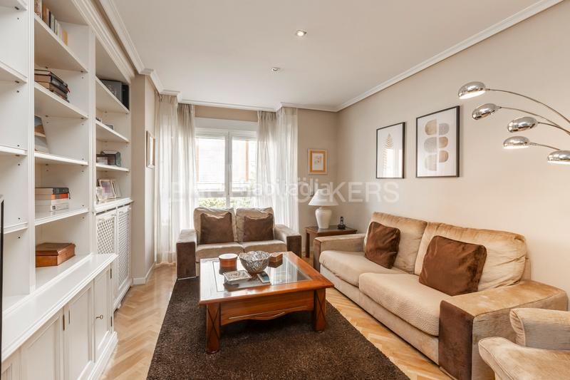 Foto b02c627d-22f7-4711-8cf2-4671d8479164. Appartement avec chauffage parking piscine dans Aravaca Madrid