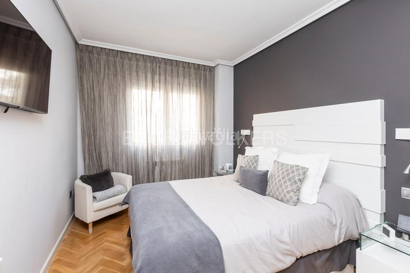 Foto b49042cc-15ae-4681-ad8c-d10ddf8755e8. Appartement avec chauffage parking piscine dans Aravaca Madrid