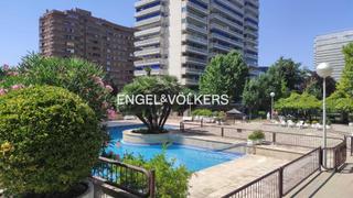 Alquiler Apartamento en San Pascual. Espectacular piso con terrazas, piscinas, 3 habitaciones