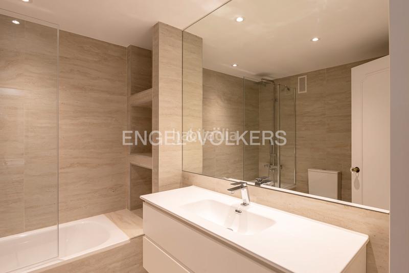 Foto 06f5f2a0-b798-4381-b16b-7c2b954cca48. Location appartement avec chauffage parking piscine dans Madrid