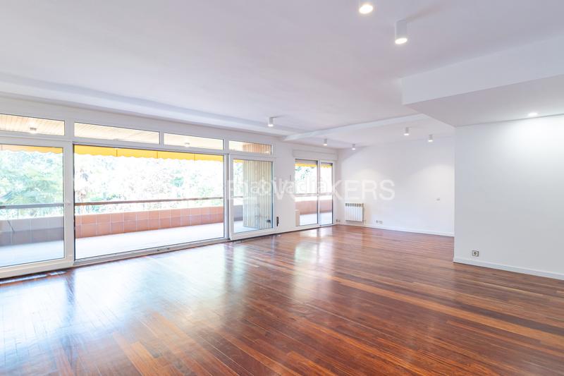 Foto 106553ce-472b-4fe0-acbf-77e63d8496a2. Location appartement avec chauffage parking piscine dans Madrid