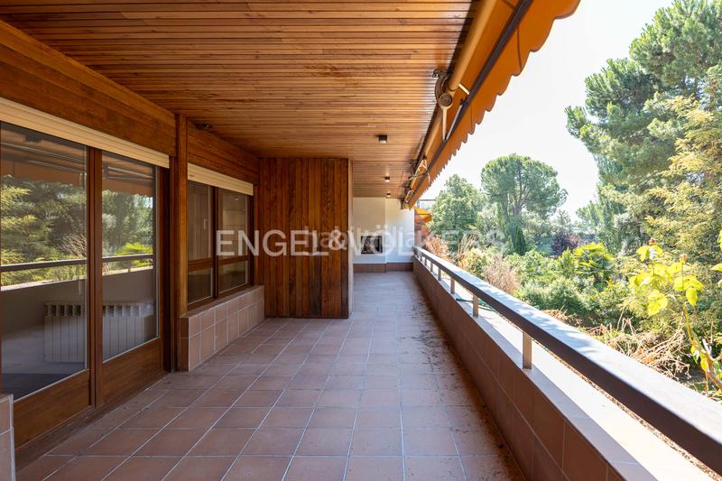 Foto 2456b871-3ff9-46fc-b002-2c94c67773c2. Location appartement avec chauffage parking piscine dans Madrid