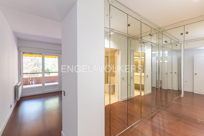 Foto 5220676e-3757-48e7-801b-438df0be5a9c. Location appartement avec chauffage parking piscine dans Madrid