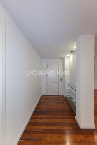 Foto 5eee3820-6f51-44ba-a4e5-fc61a9d88971. Location appartement avec chauffage parking piscine dans Madrid