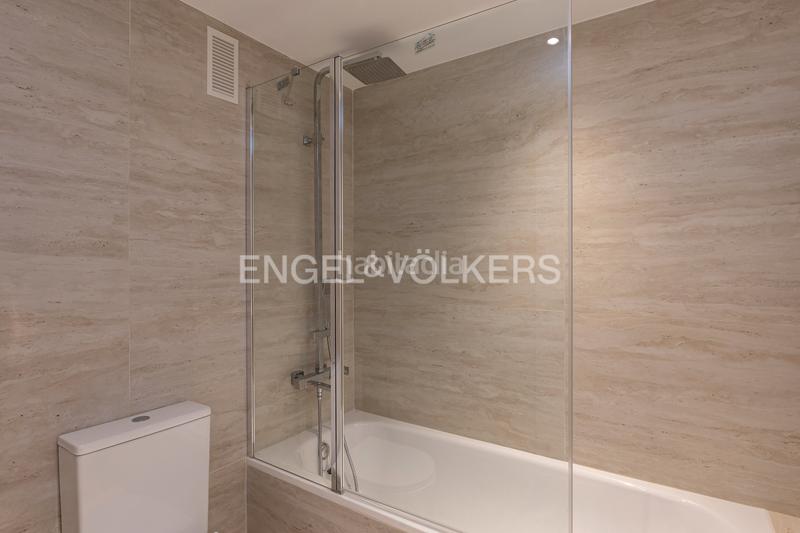 Foto 8411c418-7e3f-4a28-8dd7-4d43abd9f087. Location appartement avec chauffage parking piscine dans Madrid