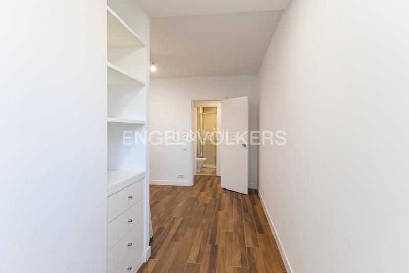 Foto b49e45d7-45c9-42ff-9c53-122b0f76d8b6. Location appartement avec chauffage parking piscine dans Madrid