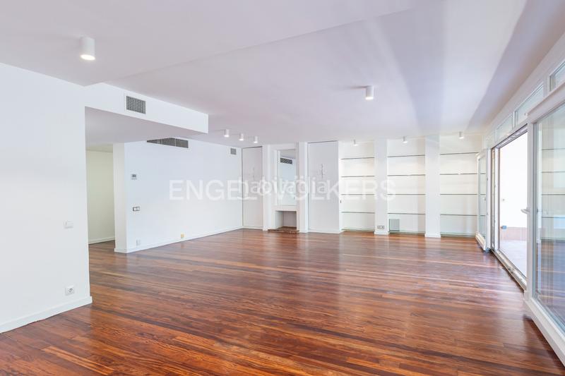 Foto ca9c018d-c20b-4acf-ae36-21c5c1e5d7eb. Location appartement avec chauffage parking piscine dans Madrid