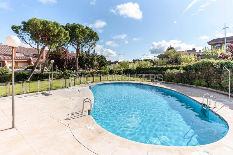 Foto 571f81c7-08fe-4170-ab70-f795700487d8. Location maison avec chauffage parking piscine dans Pozuelo de Alarcón