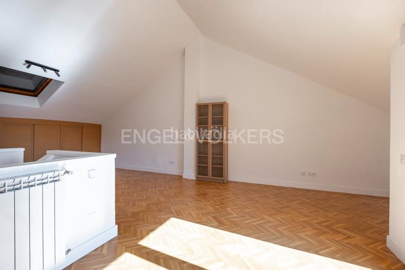 Foto 02c7d56d-c113-400a-8505-c95c17f34ce7. Rent house with heating parking pool in Avenida Europa Pozuelo de Alarcón