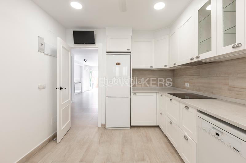 Foto 1ea2198e-f5f6-45af-bb8e-38a623cbb626. Rent house with heating parking pool in Avenida Europa Pozuelo de Alarcón