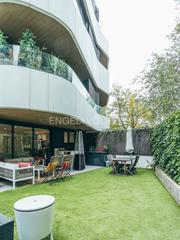 Apartament a Norte. Exclusivo bajo con jardin privado en alcobendas norte
