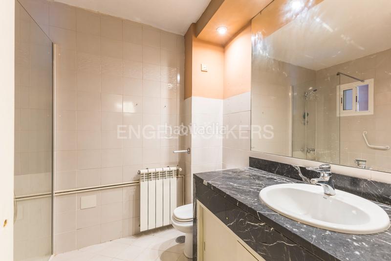 Foto 2287c8f4-0ba6-4194-9b16-c497a681c516. Apartamento oportunidad en arturo soria encantador piso para reformar en Colina. en Madrid