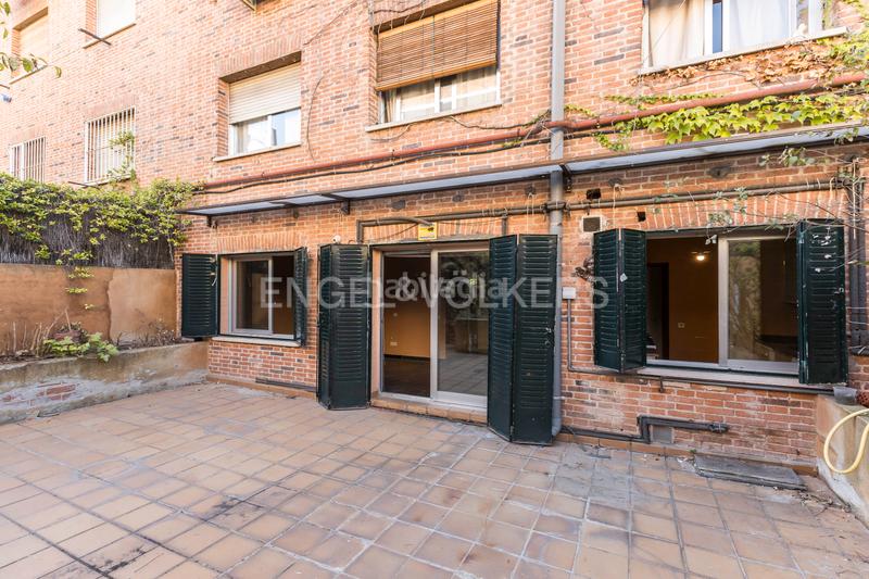 Foto 34a1ca3a-2977-4459-a450-a31170dd1291. Apartamento oportunidad en arturo soria encantador piso para reformar en Colina. en Madrid