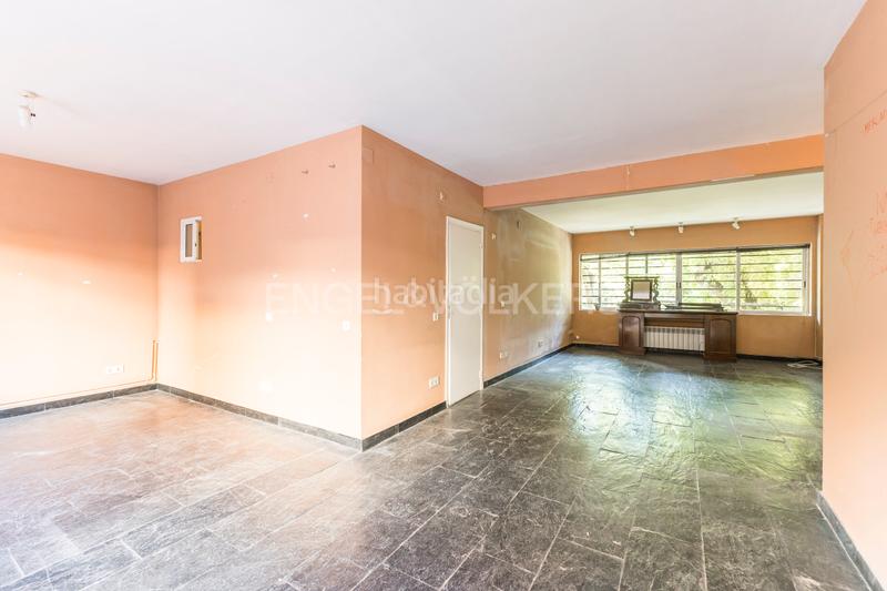 Foto 6c1830da-d97d-4b5e-983b-5cbbbd57db59. Apartamento oportunidad en arturo soria encantador piso para reformar en Colina. en Madrid