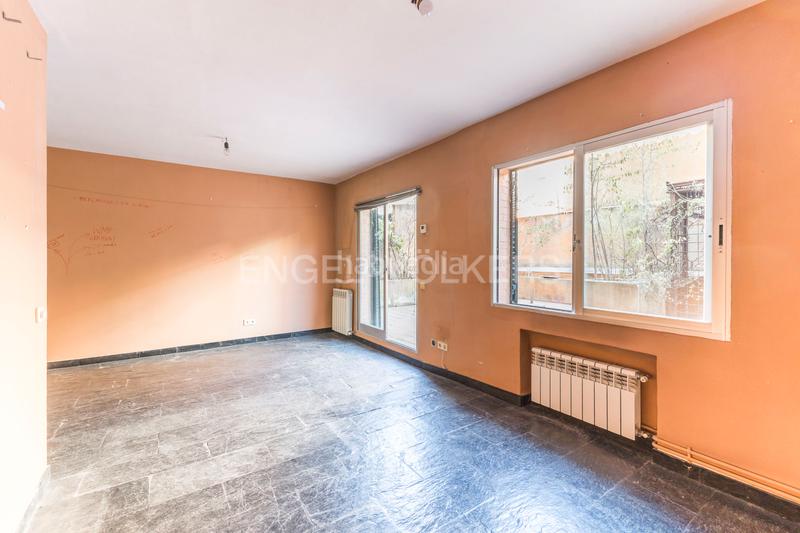 Foto 8fed280d-4e0d-4296-b1a4-1b20ef9b3533. Apartamento oportunidad en arturo soria encantador piso para reformar en Colina. en Madrid