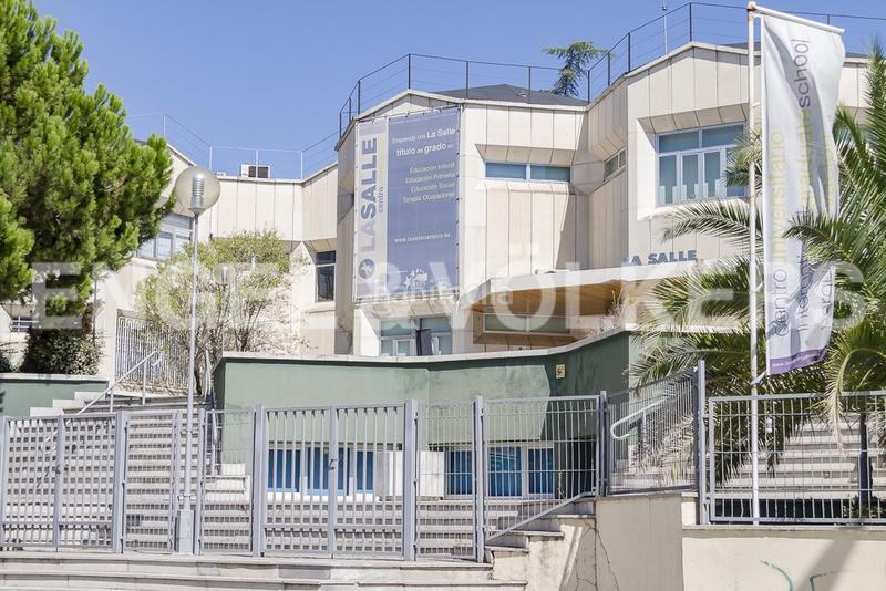 Foto f4d83497-8f33-4b24-97f1-4fac7c815bbc. Affitto casa a schiera con riscaldamento parcheggio piscina in Madrid