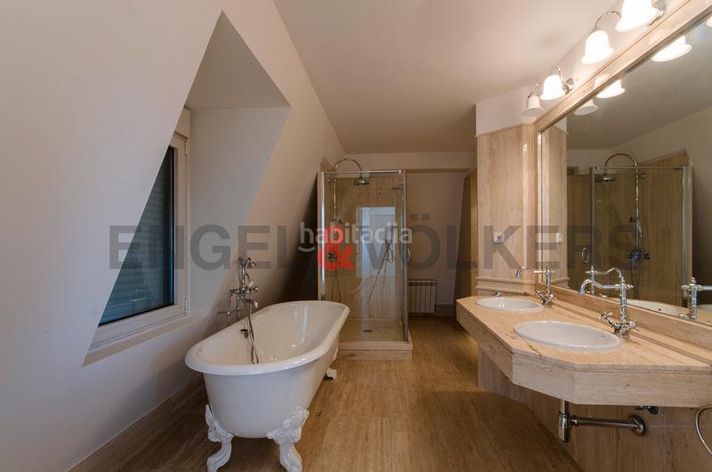 Foto 40ac41ab-016f-4944-9543-3385ba926bc1. Alquiler casa adosada pareado en diplomáticos en alquiler. en Madrid