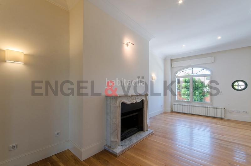 Foto b2dc4938-c908-4caa-9bab-3a7e3f6e9647. Rent semi detached house with heating parking pool in Madrid