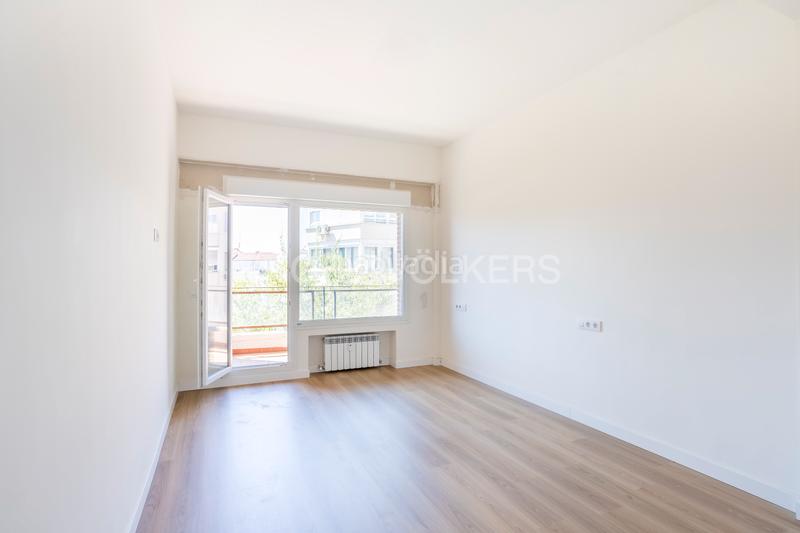 Foto 8831ba7a-5bd1-4c98-8db4-a9f13abe4aff. Apartamento excepcional piso reformado junto al retiro en Madrid