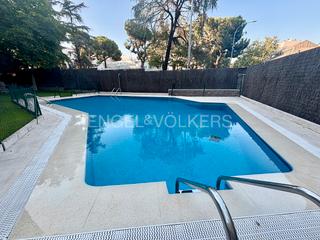 Lloguer Dúplex a Colina. Exclusivo duplex en urbanización cerrada  con piscina  en calle