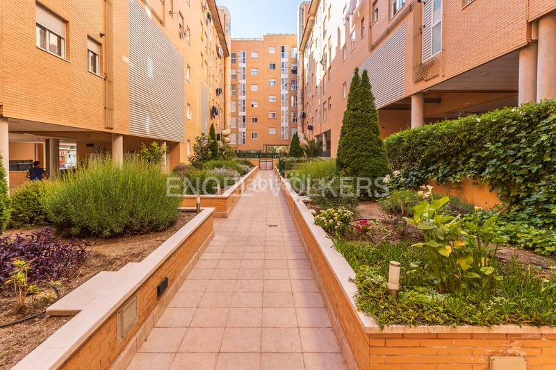 Foto 25952ffb-e4d4-4c65-ac5f-243b77f51522. Appartement avec chauffage parking piscine dans Butarque Madrid