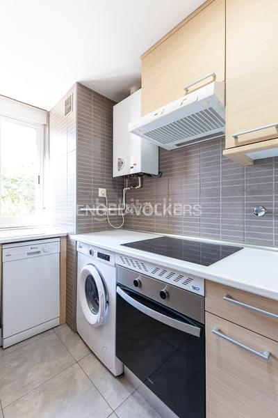 Foto 4a79cd8e-b40f-4e8c-b291-469376d1af1c. Appartement avec chauffage parking piscine dans Butarque Madrid